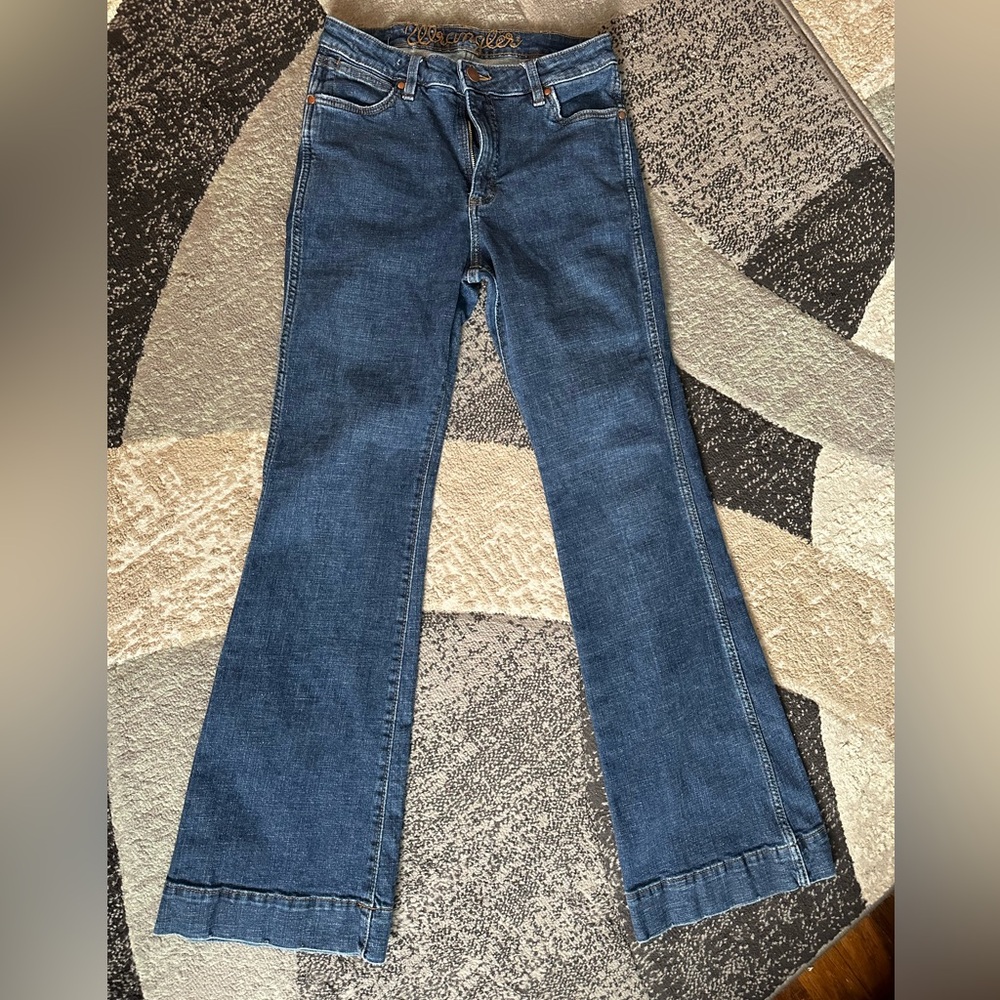 Wrangler Flare - Size 28 Long